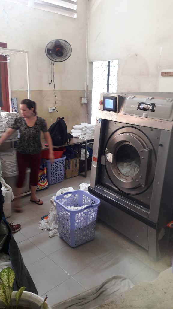lắp đặt máy giặt công nghiệp tại TP.HCM